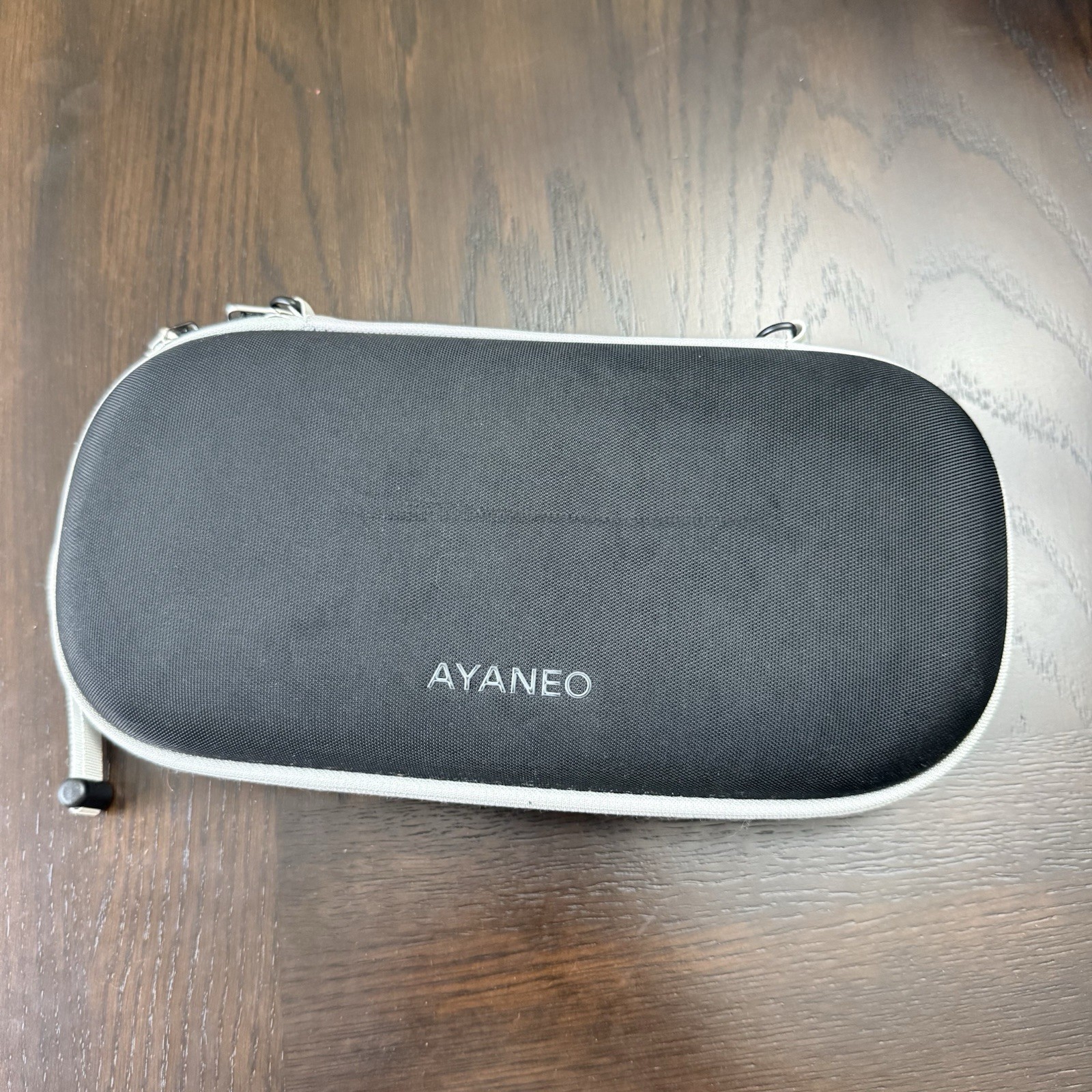 AYANEO 2 Retro Power Edition 1TB SSD 32 GB RAM AMD RYZEN 7 6800U with case