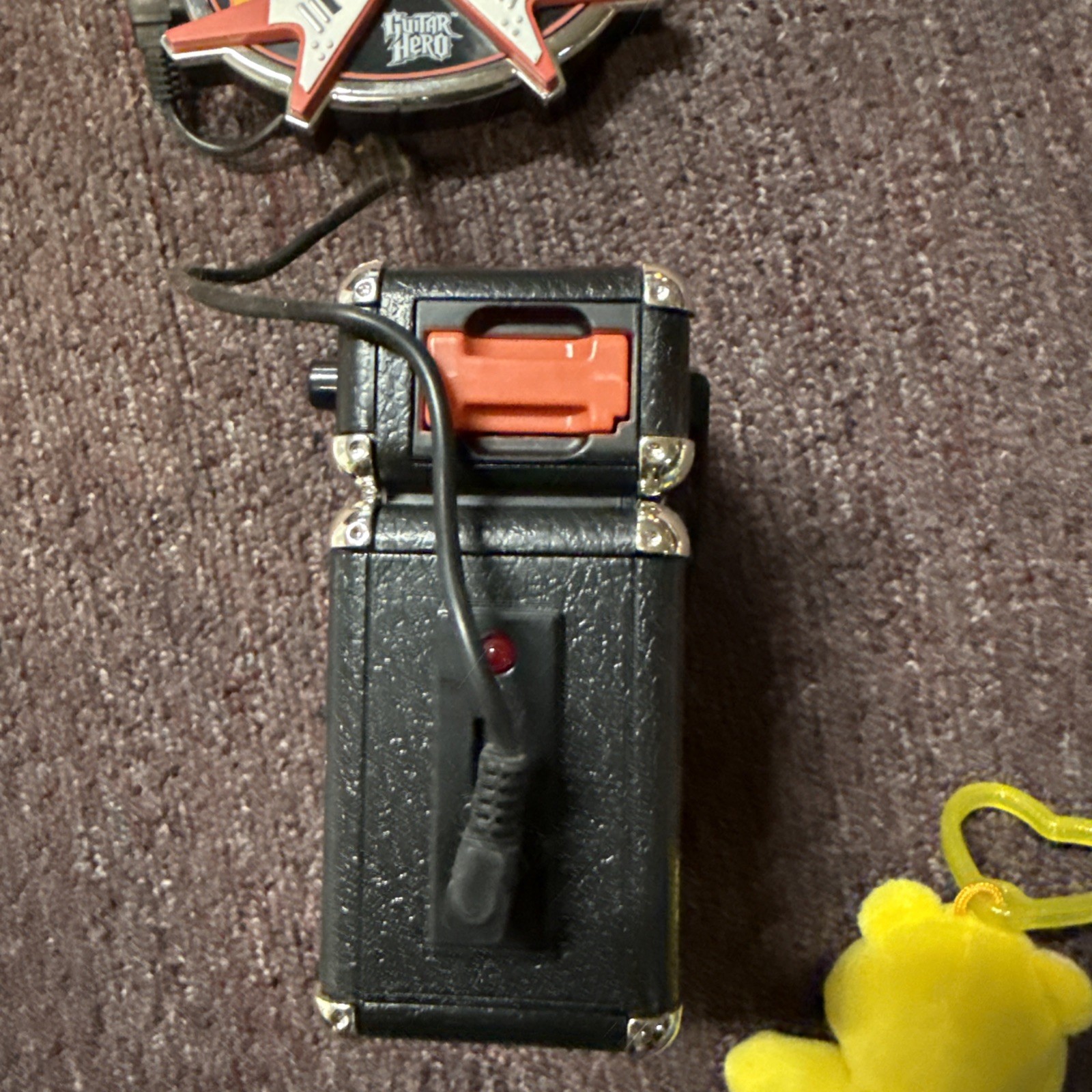 Jada Guitar Hero Air Guitar Rocker Lot – Amps – -1 Belt Buckle