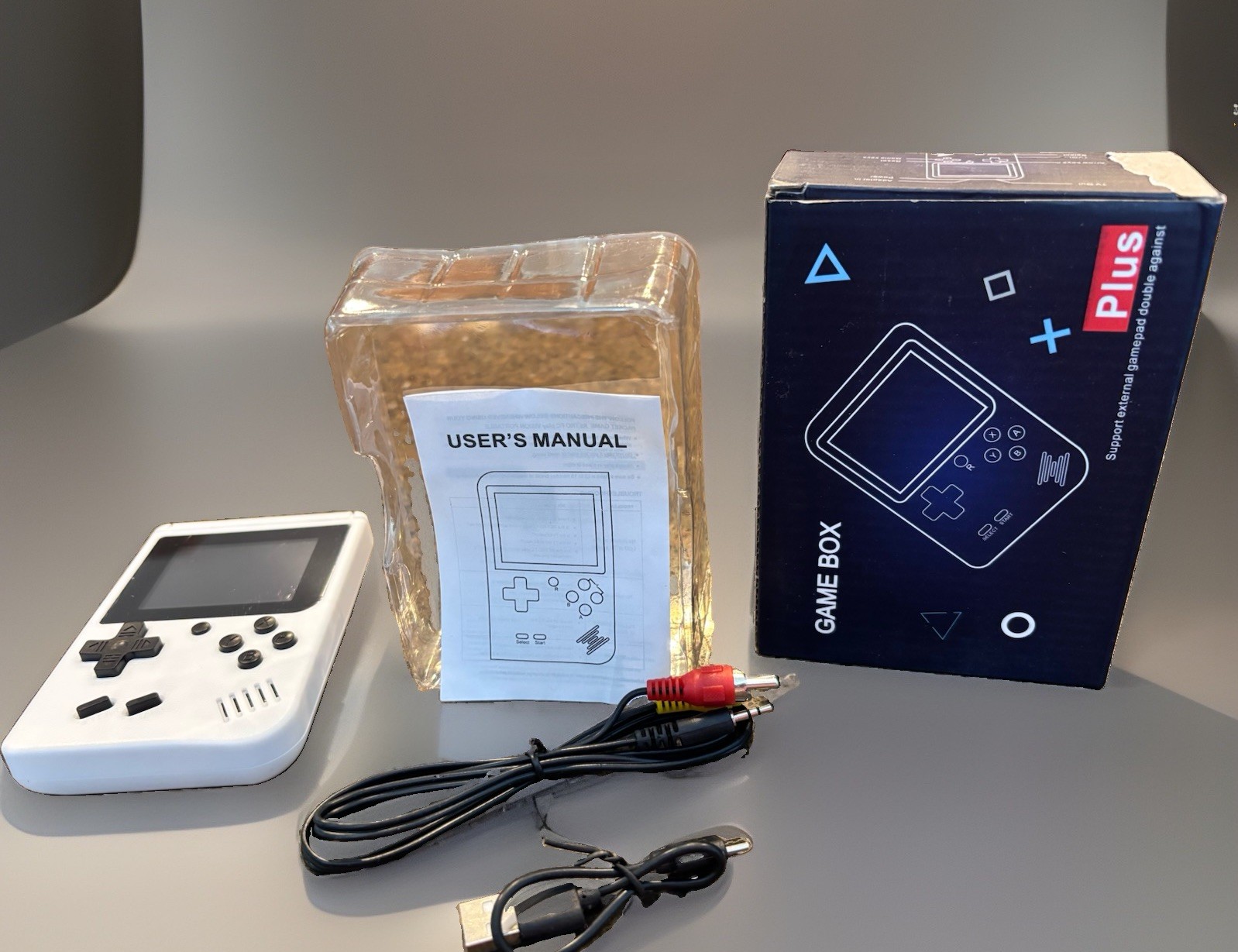 Game Box Plus Handheld System! Wide Variety of games! 400 games in one!