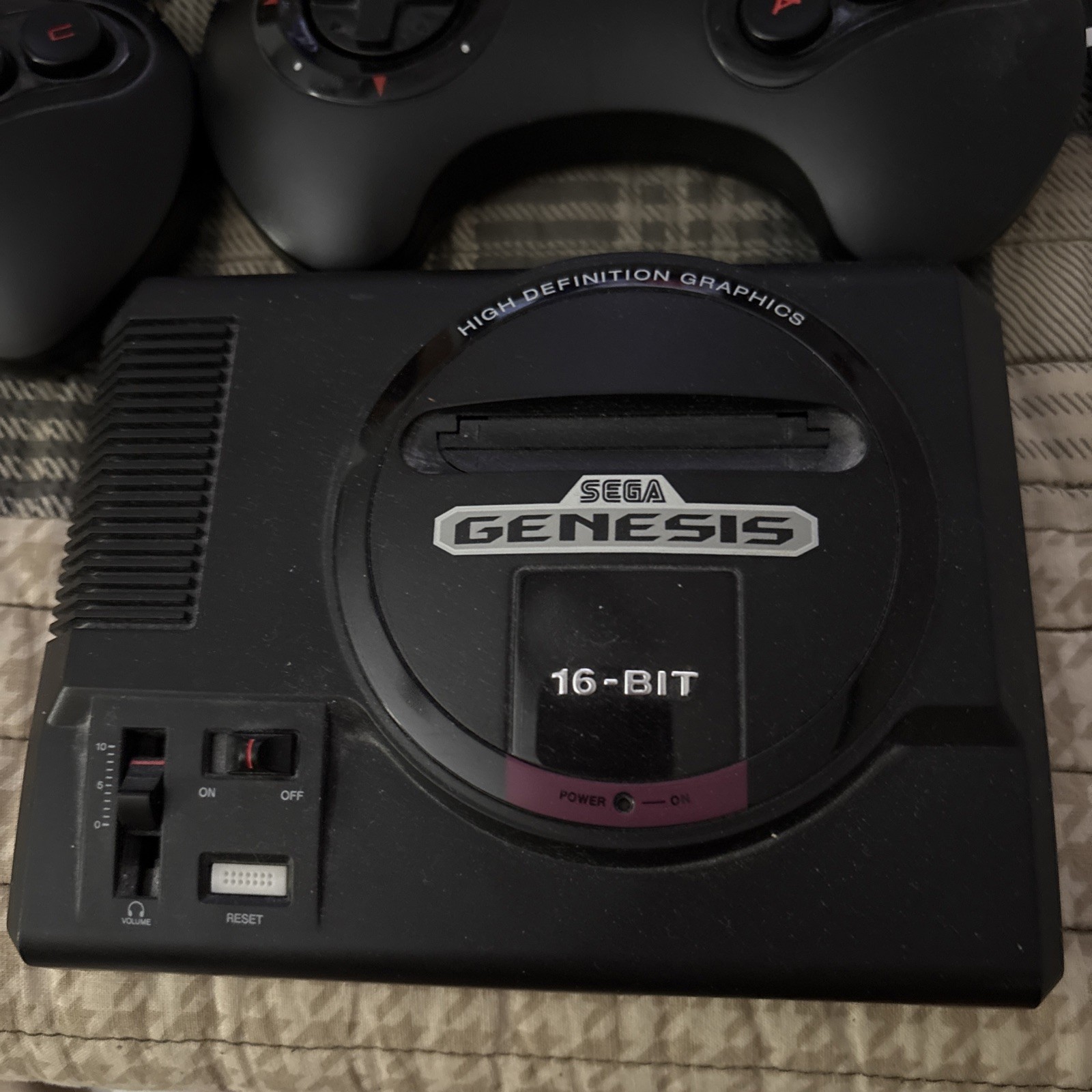 Sega Genesis Mini Classic Console 16 Bit MK-16000 W/ 2 Controllers & power cord
