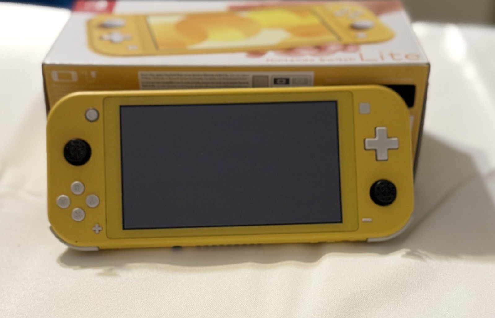 Nintendo Switch Lite Yellow Handheld System 32GB 720p Touch Screen HDH-001