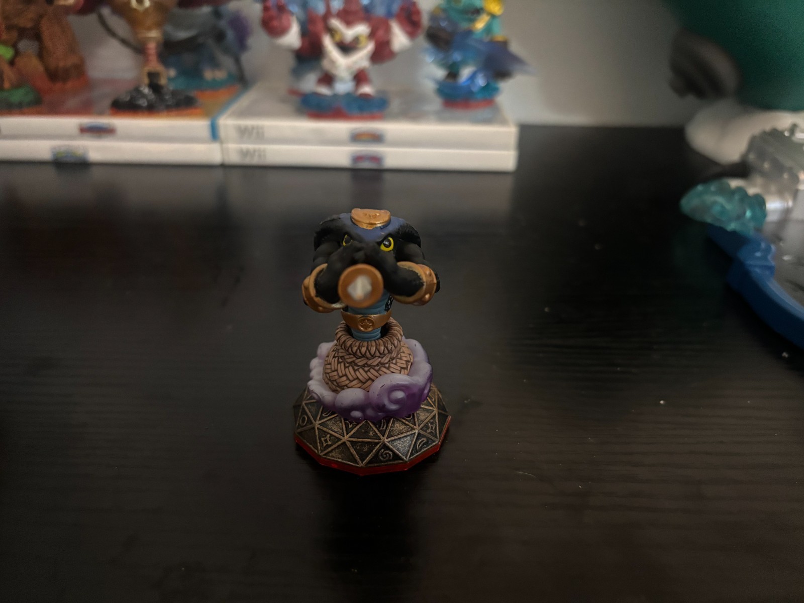 Skylanders collection with Flynn’s ship (not complete), 2 Portals, and 4 games