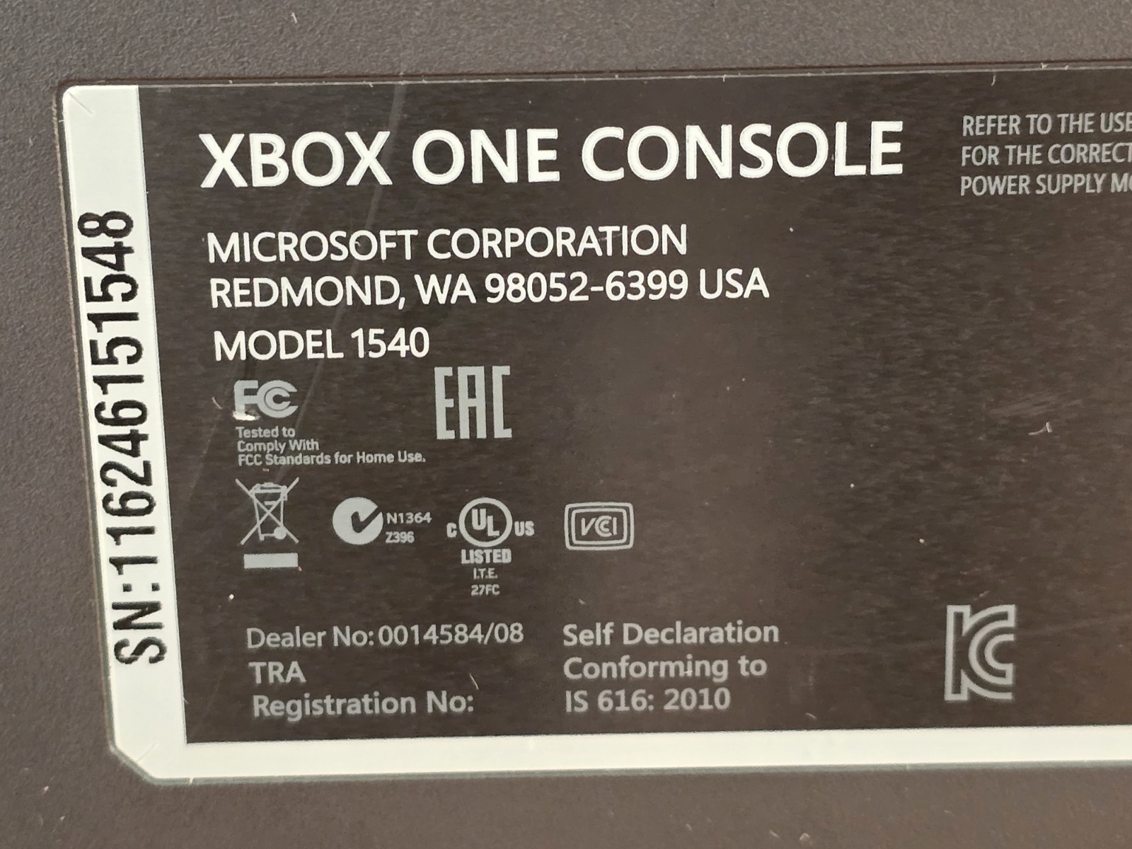 Microsoft Xbox One Bundle Model 1540 w/ Kinect 1520 Pwr Supply Cntrl + Headset