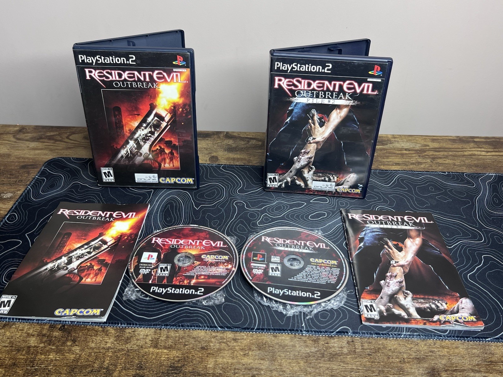 Resident Evil Outbreak 1 + File #2 PlayStation 2 PS2 Game Set CIB