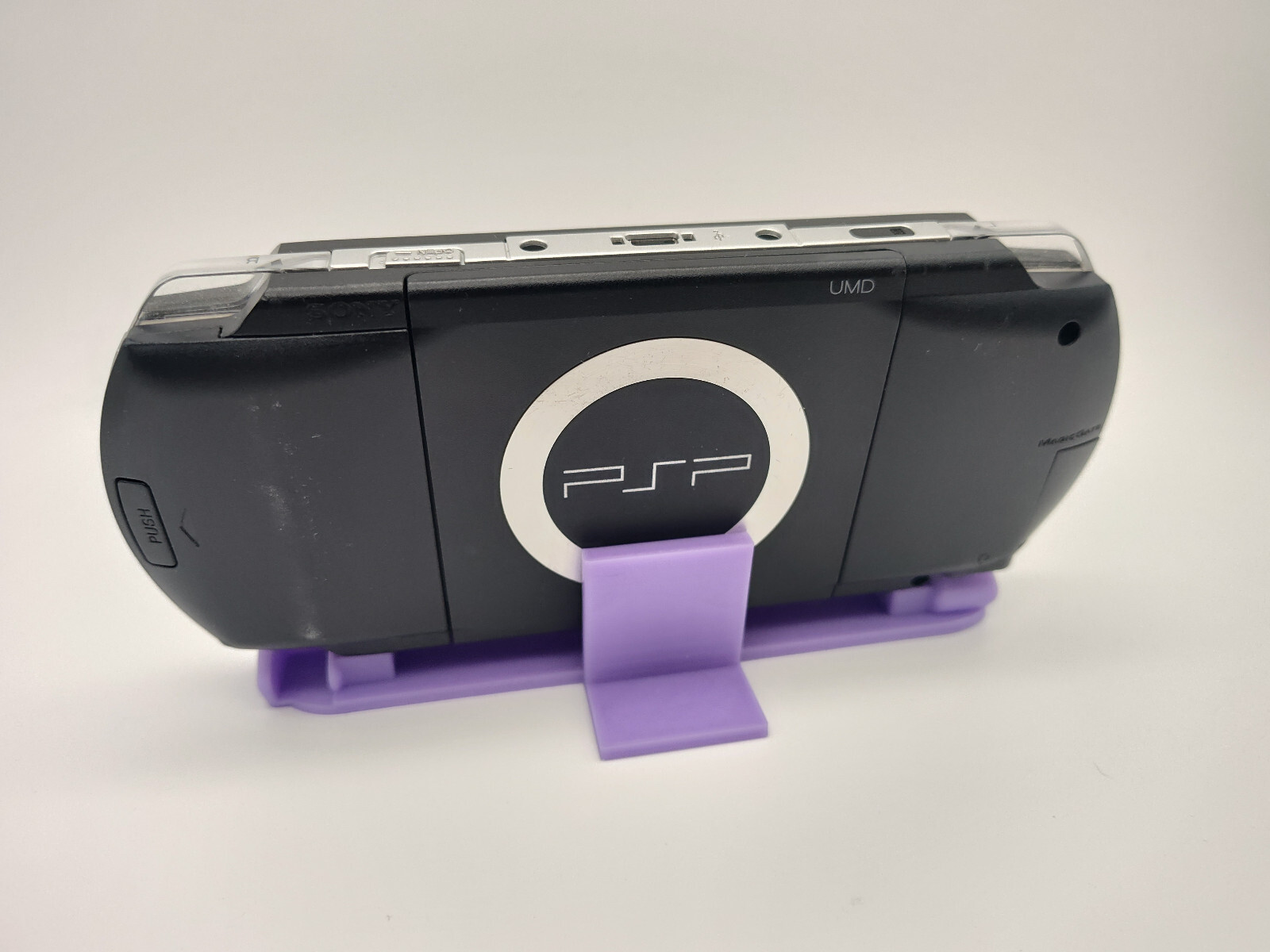 SONY PSP 1000 2000 3000 LOW PROFILE CHARGING DISPLAY STAND – Optional UMD Holder