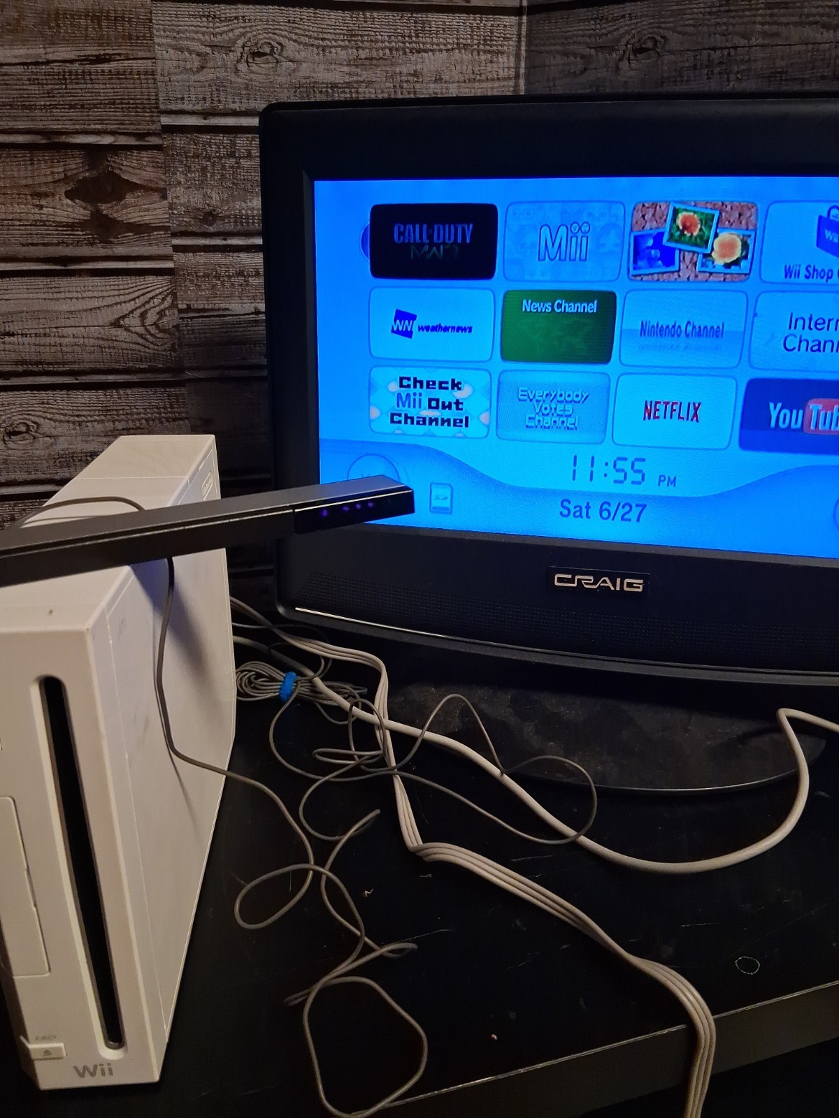 Nintendo Wii RVL-001 512 MB Console White w/Cables, Sensor Works. READ!!