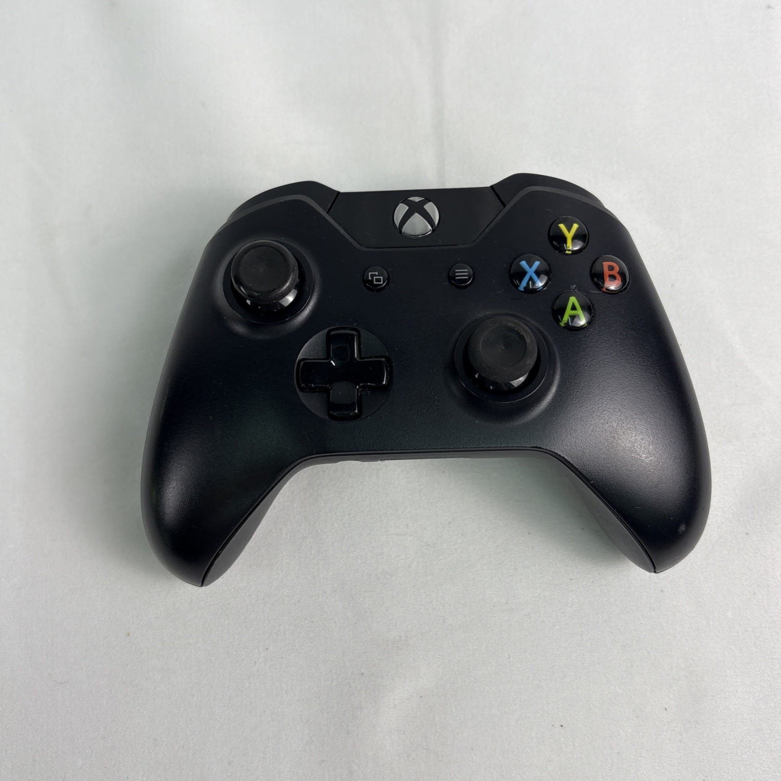 Microsoft 1537 Xbox One Wireless Controller NO CHARGER/BATTERIES