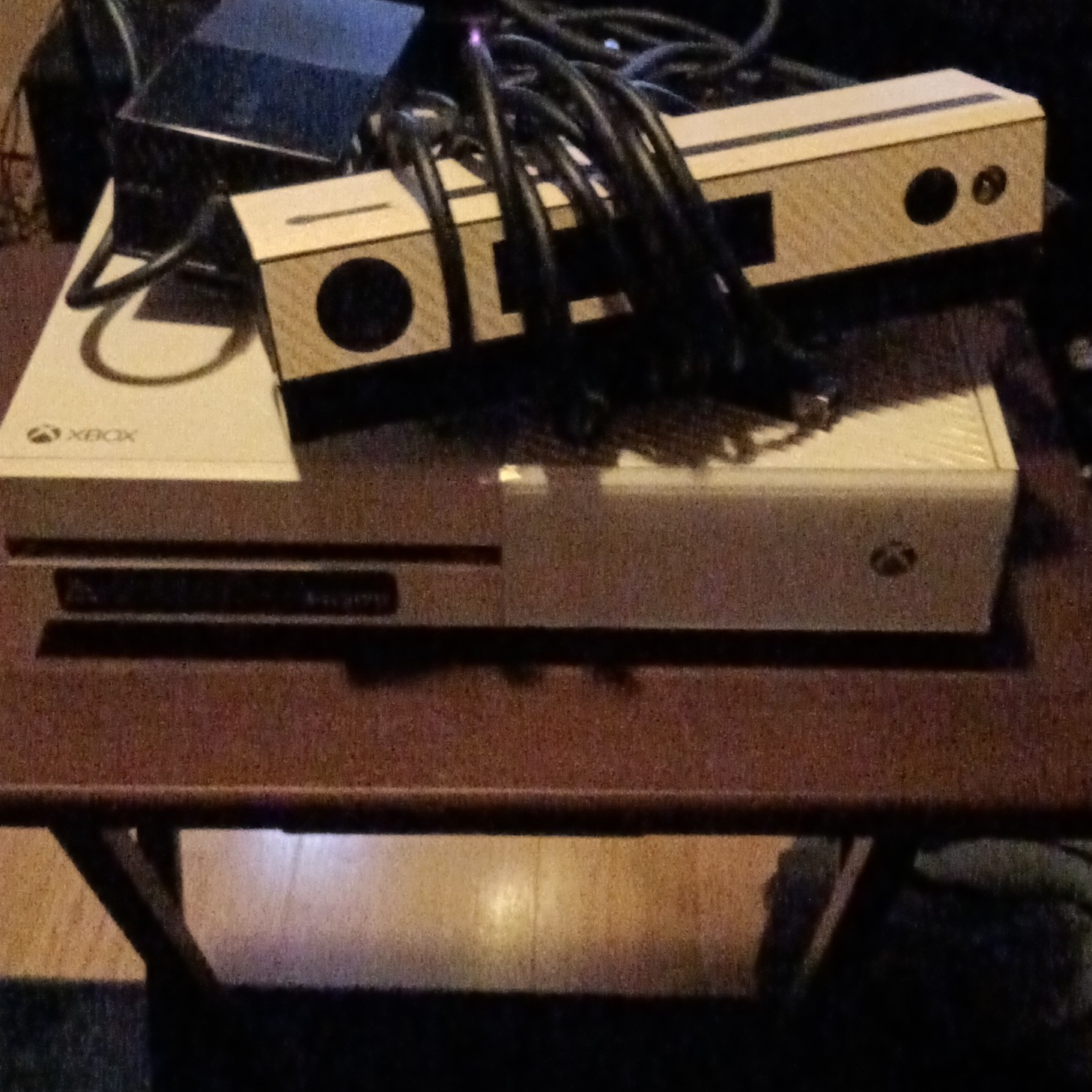 Microsoft Xbox One White Home Console 500GB 4K UHD Blu-Ray Compatible
