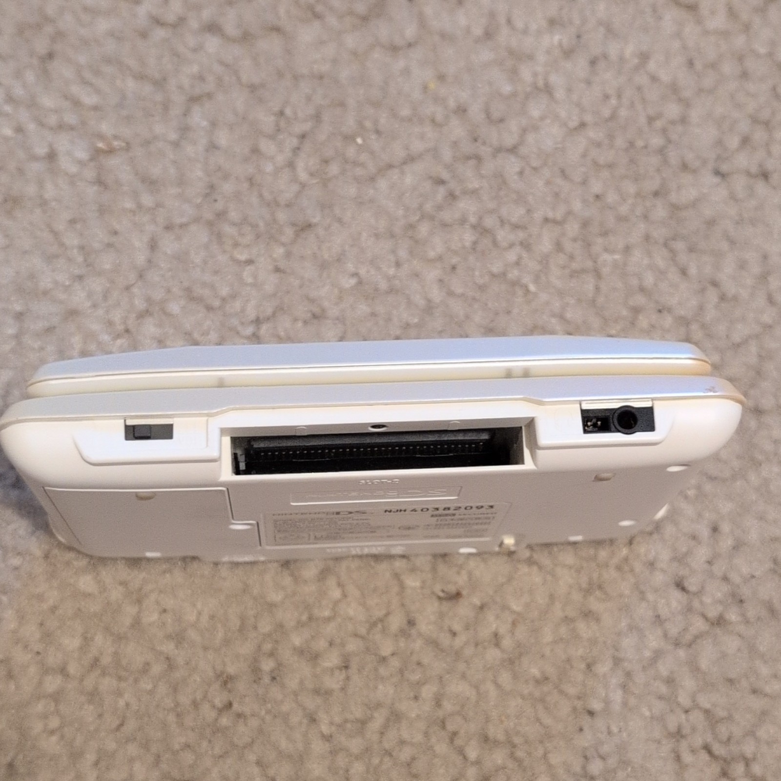Nintendo DS White Console Tested And Working With Stylus, NO CHARGER