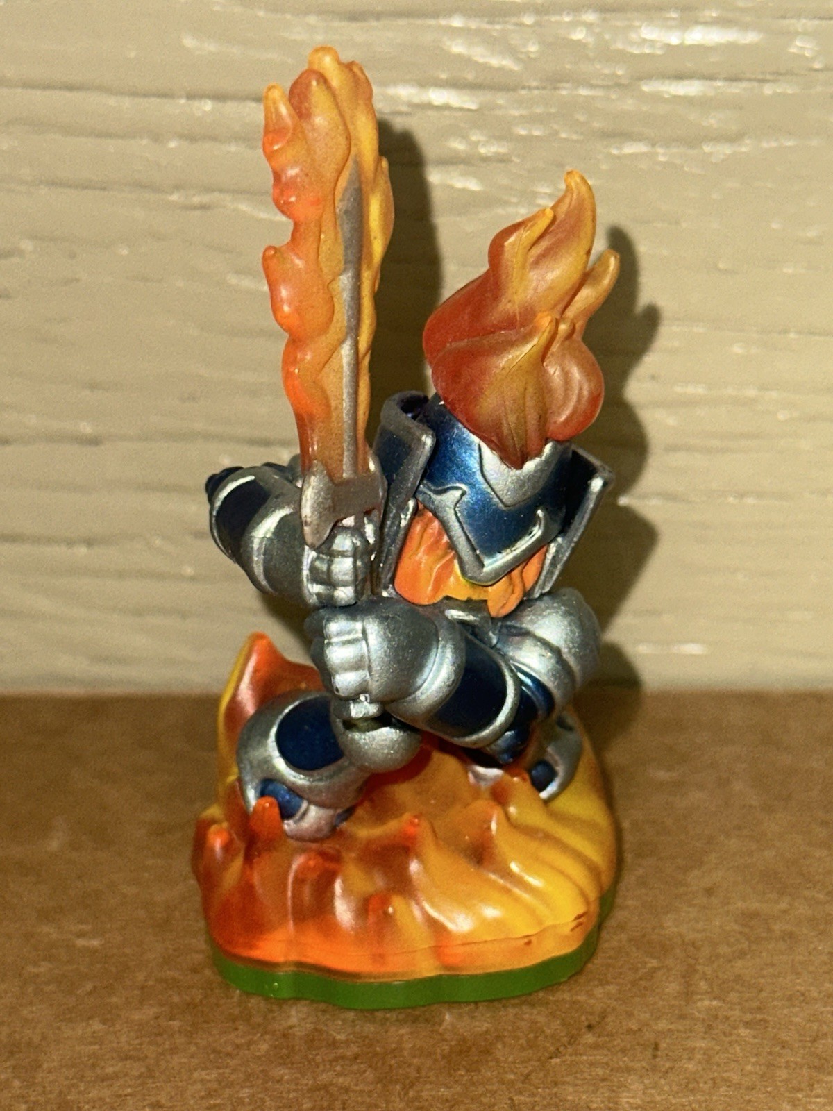 Skylanders Spyro’s Adventure 84181888 Ignitor Video Game Figure Activision 2011