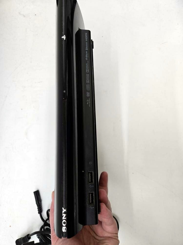 SONY PLAYSTATION 3 – SYSTEM – 80GB – CECH-4001B (VA5018929)