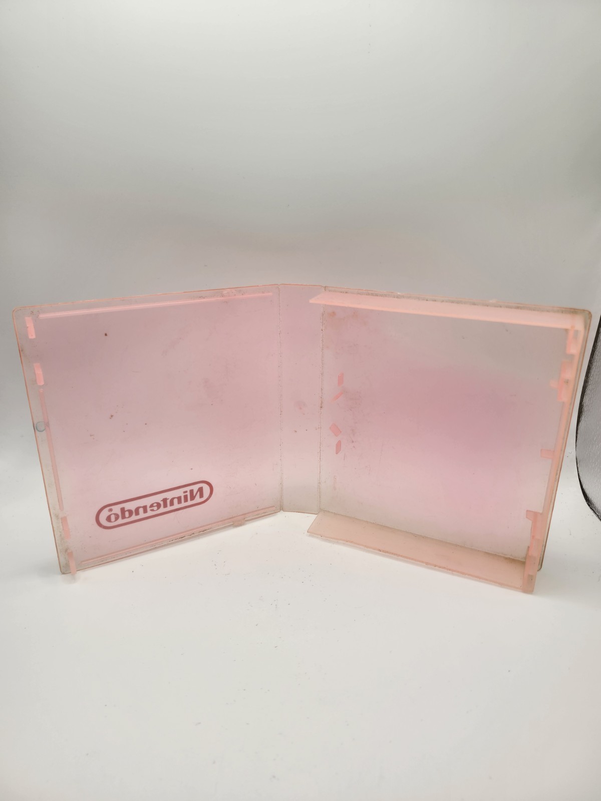 Nintendo NES Hard Plastic Game Case Protector Clear Storage Clamshell ORIGINAL