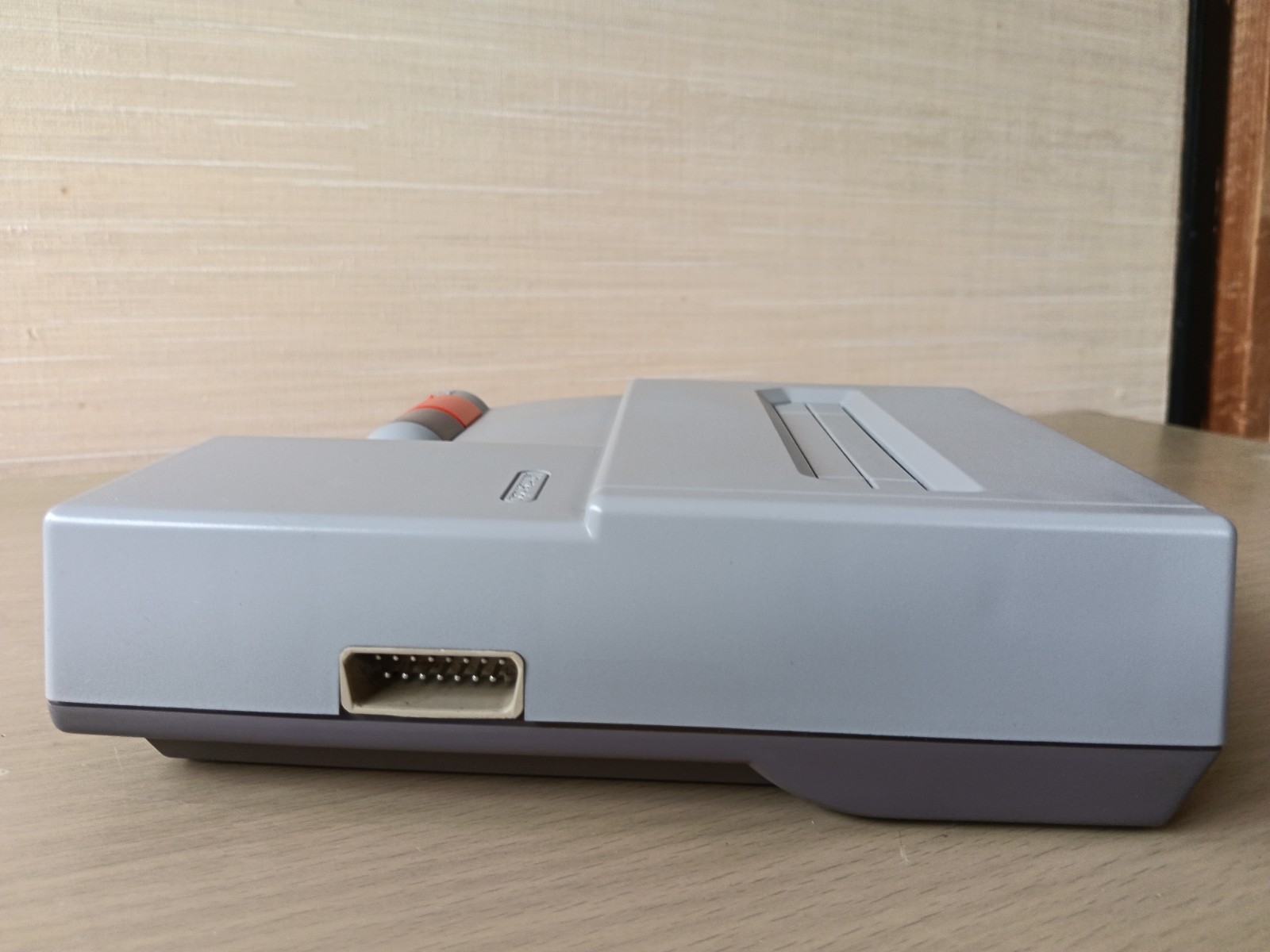 Nintendo New Famicom Console AV Complete good condition TESTED /painted/NES-2
