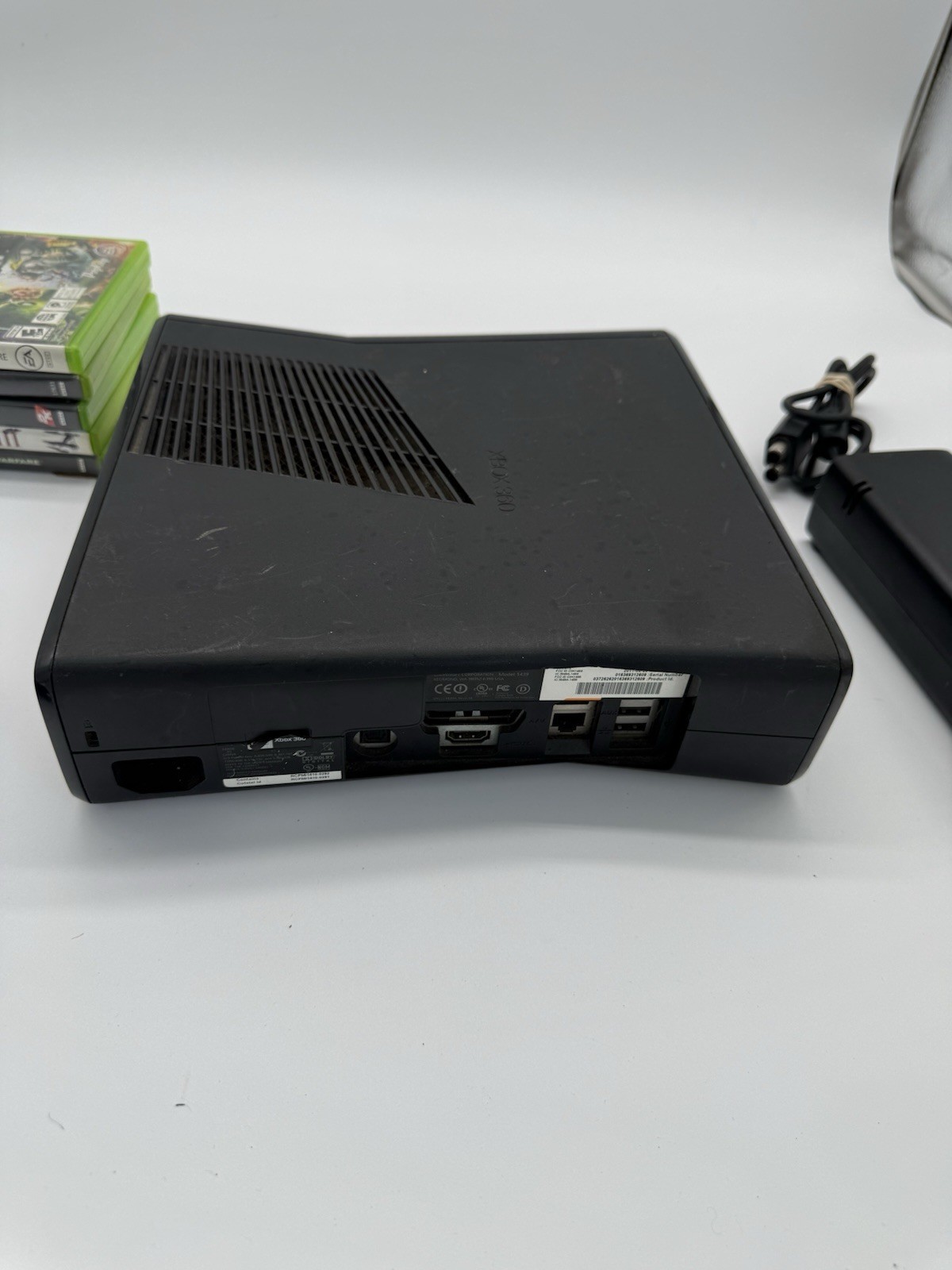Microsoft Xbox 360 Slim 320GB Console Bundle Tested Working