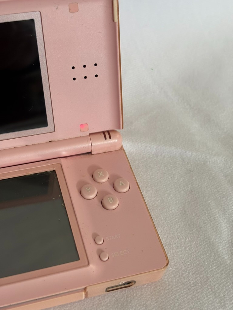 used Nintendo DS Lite Console – Coral Pink