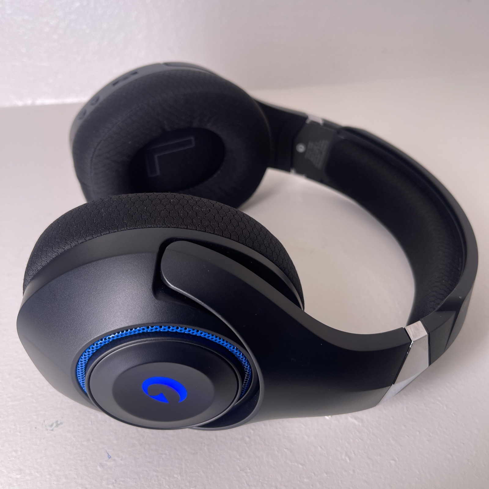 KAPEYDESI Wireless Gaming Headset 2.4GHz Wireless and Bluetooth 5.2 captain 400