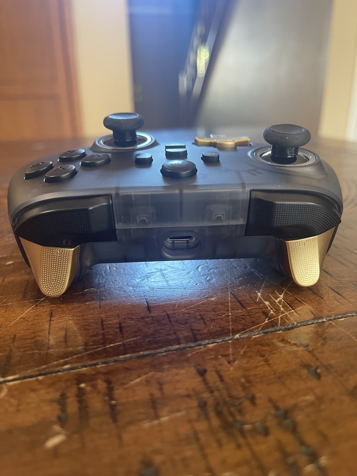 New EasySMX D05 Multi-Platform Gaming Controller With Charging Dock – Black