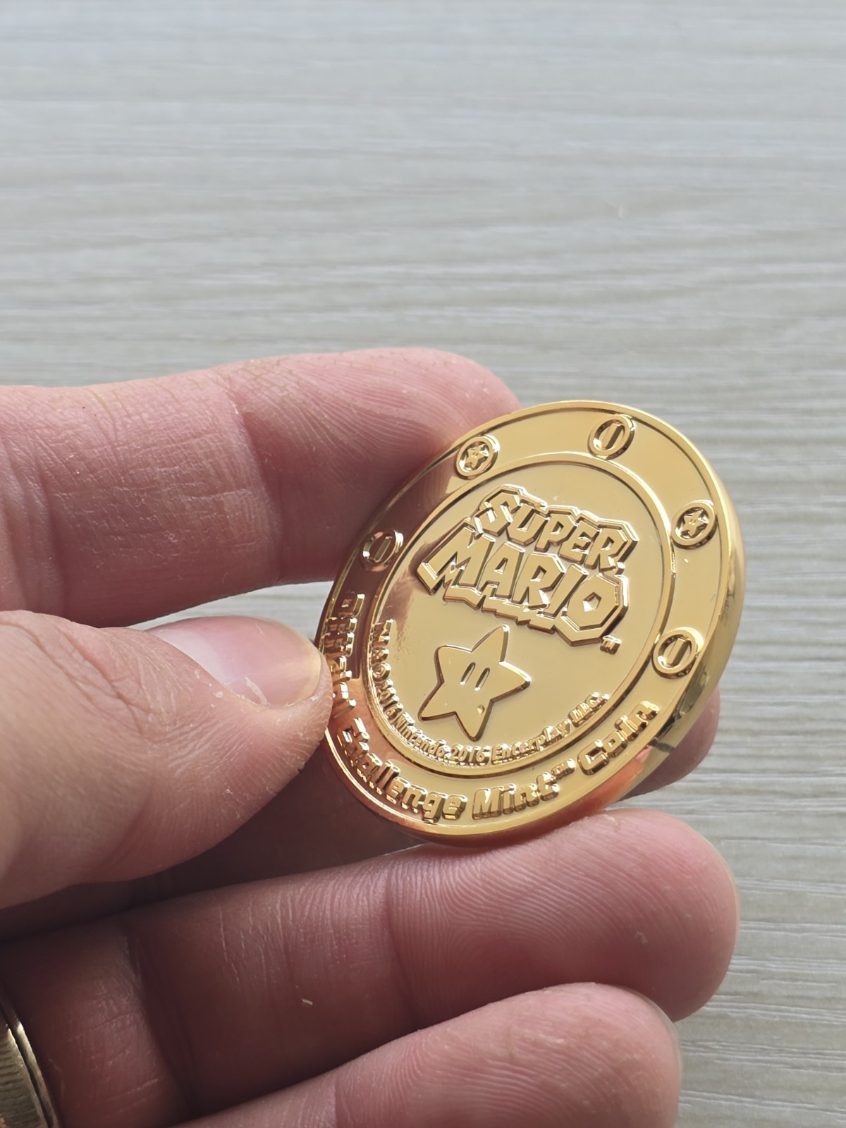 Nintendo Super Mario Challenge Coin Medal 24k Gold Plated 1:214 Enterplay NES GB
