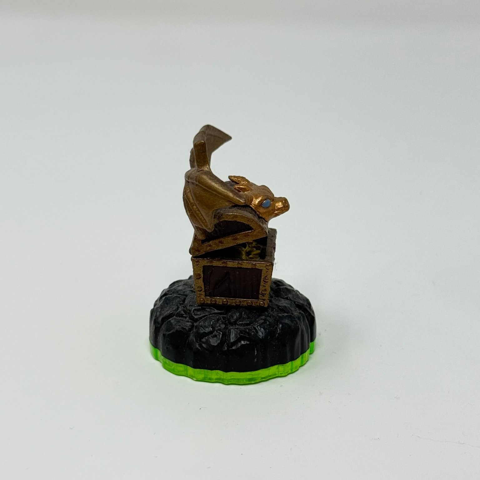 Activision Skylanders Hidden Treasure Chest Magic Item