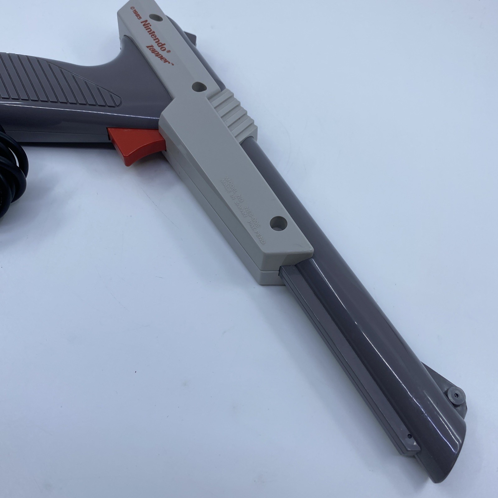 Nintendo NES Zapper Light Gun Gray OEM 1985 Tested Working Duck Hunt