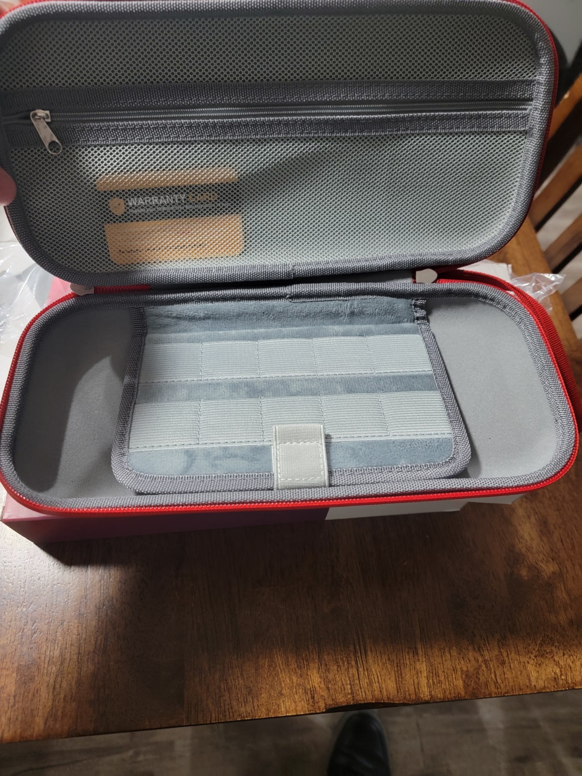 DIGIROOT Zipper Closure Video Game Carrying Case, Black/Red (X004N3XCJR)