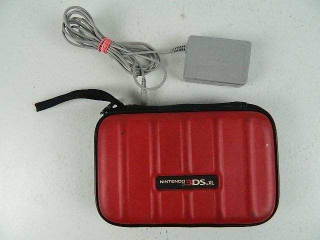 Nintendo 3DS XL Handheld Console System RED-001 w/Charger, 4GB Mem. Card, Case
