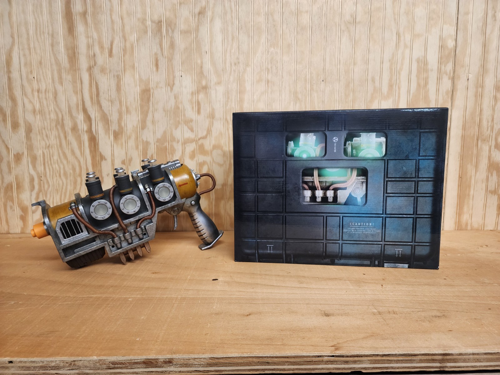 Fallout Replica Plasma Pistol Chronicle Collectibles NIB