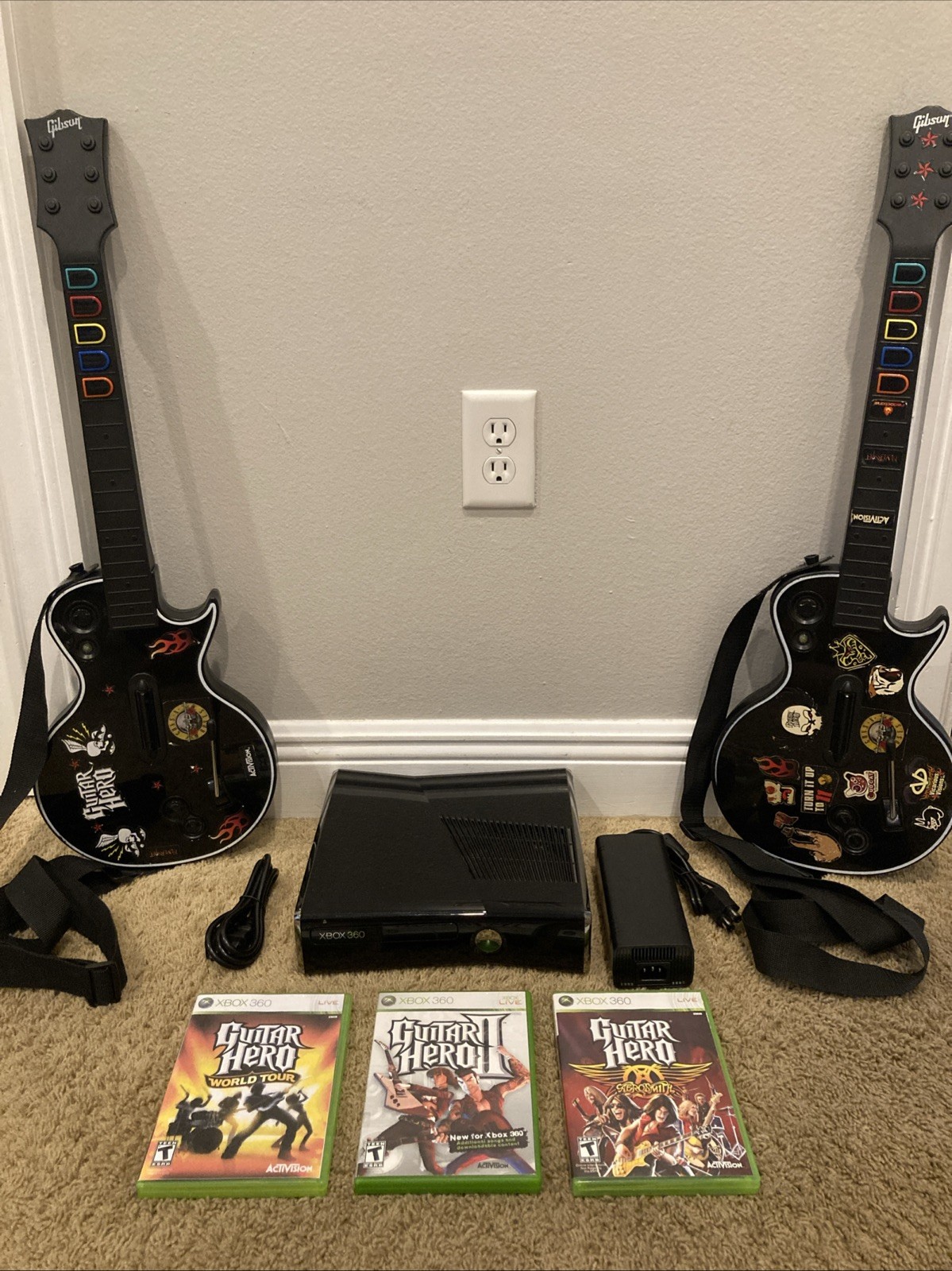 Xbox 360 S Console 4GB + Guitar Hero bundle + Guitar + Games. Tested!!