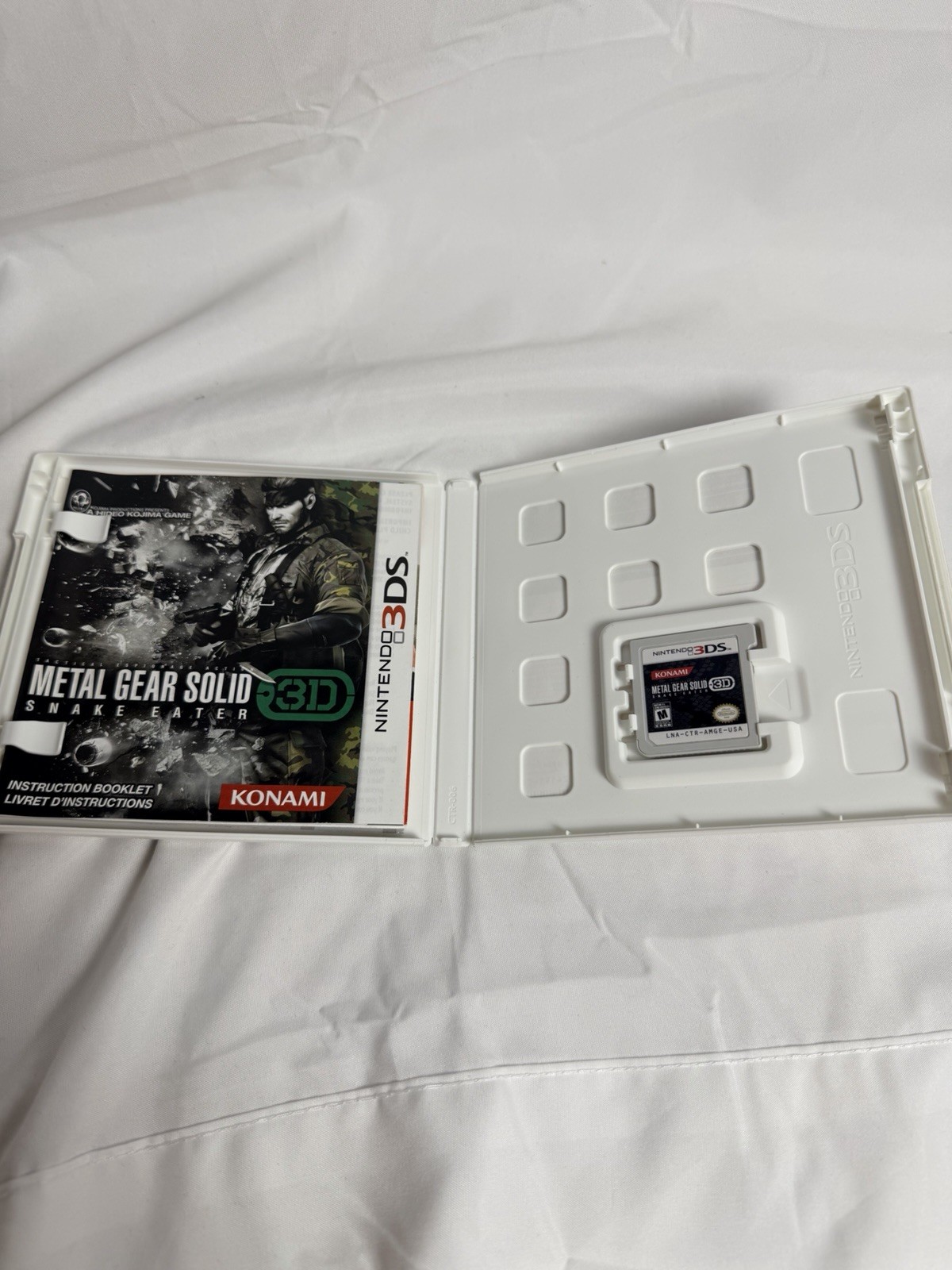 Konami Metal Gear Solid: Snake Eater 3D Nintendo 3DS Action, Manual, M Rated