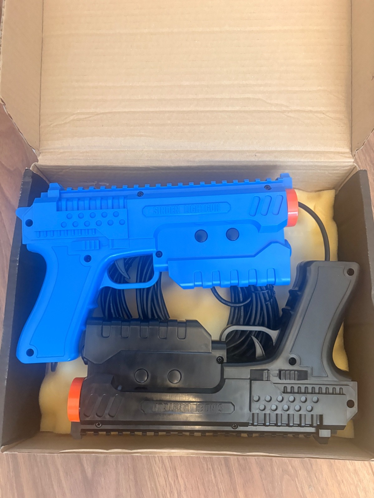 Sinden Lightgun Light Gun Pair (Blue & Black) – Original Box
