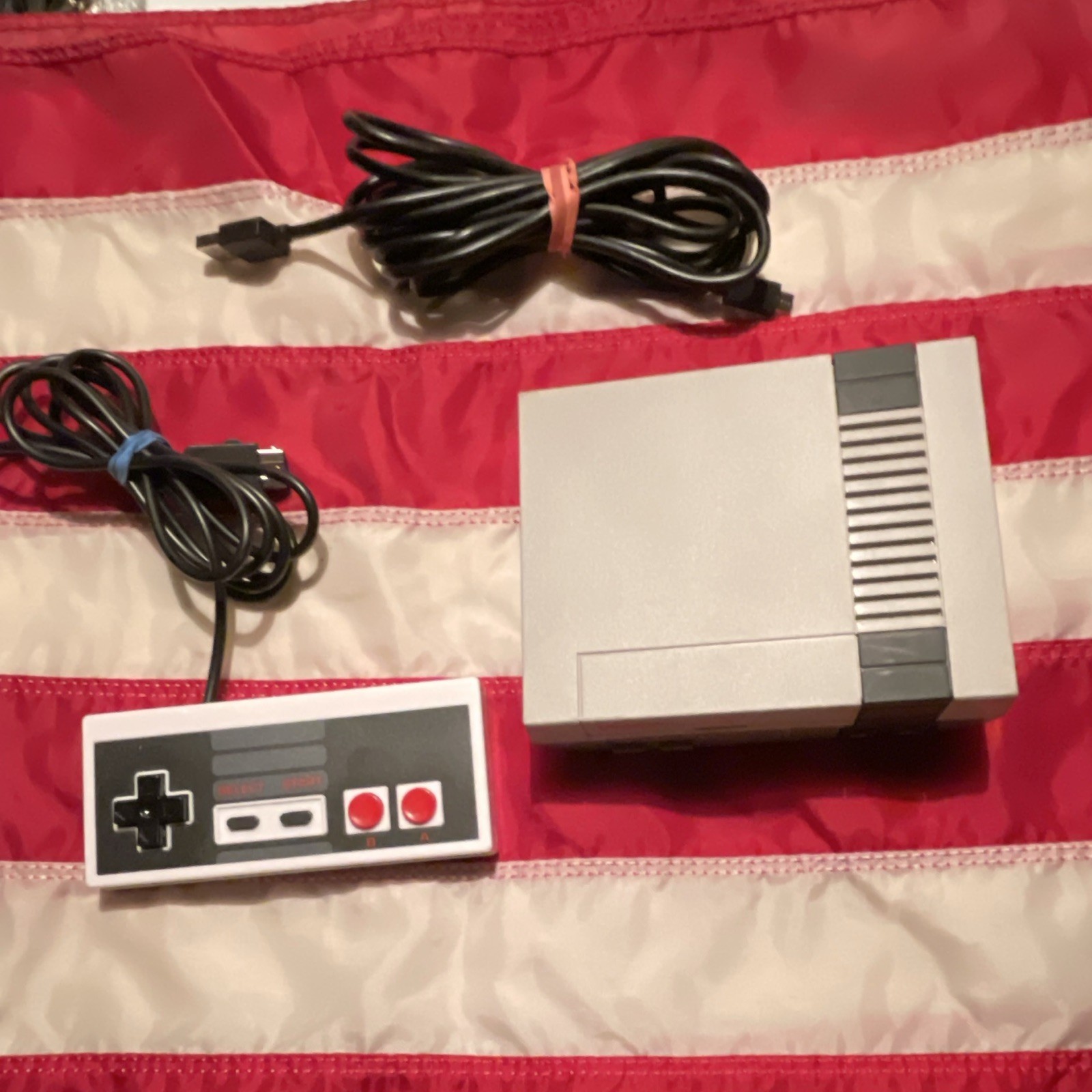 Nintendo NES Classic Edition Mini Home Console Gray w/ Controller HDMI