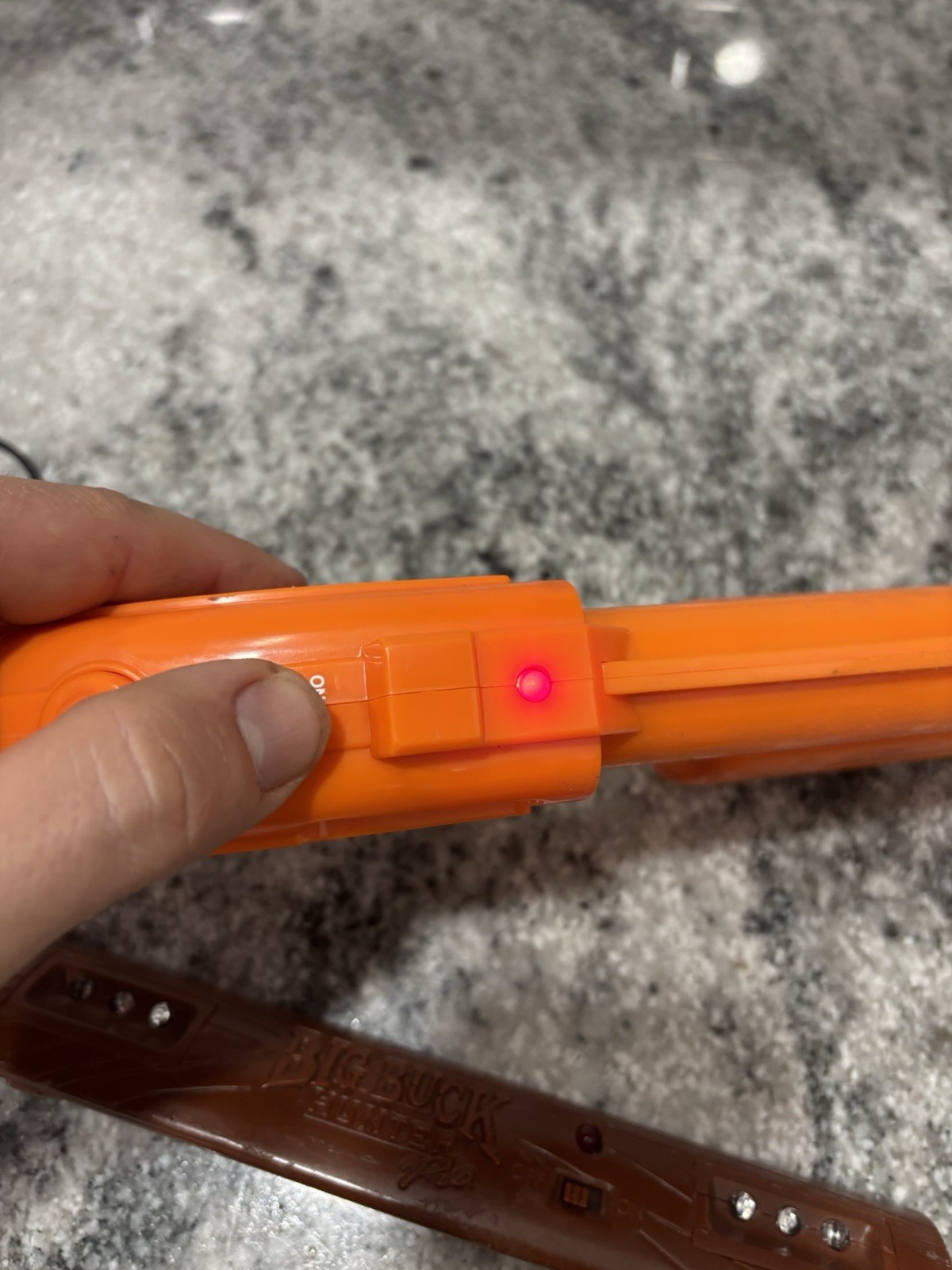 Big Buck Hunter Pro Orange Wired Light Gun . Plug n Play !!TESTED WORKING !!