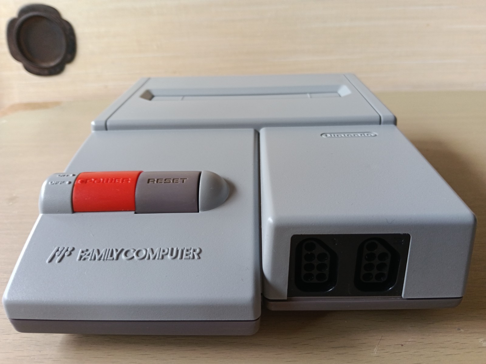 Nintendo New Famicom Console AV Complete good condition TESTED /painted/NES-2