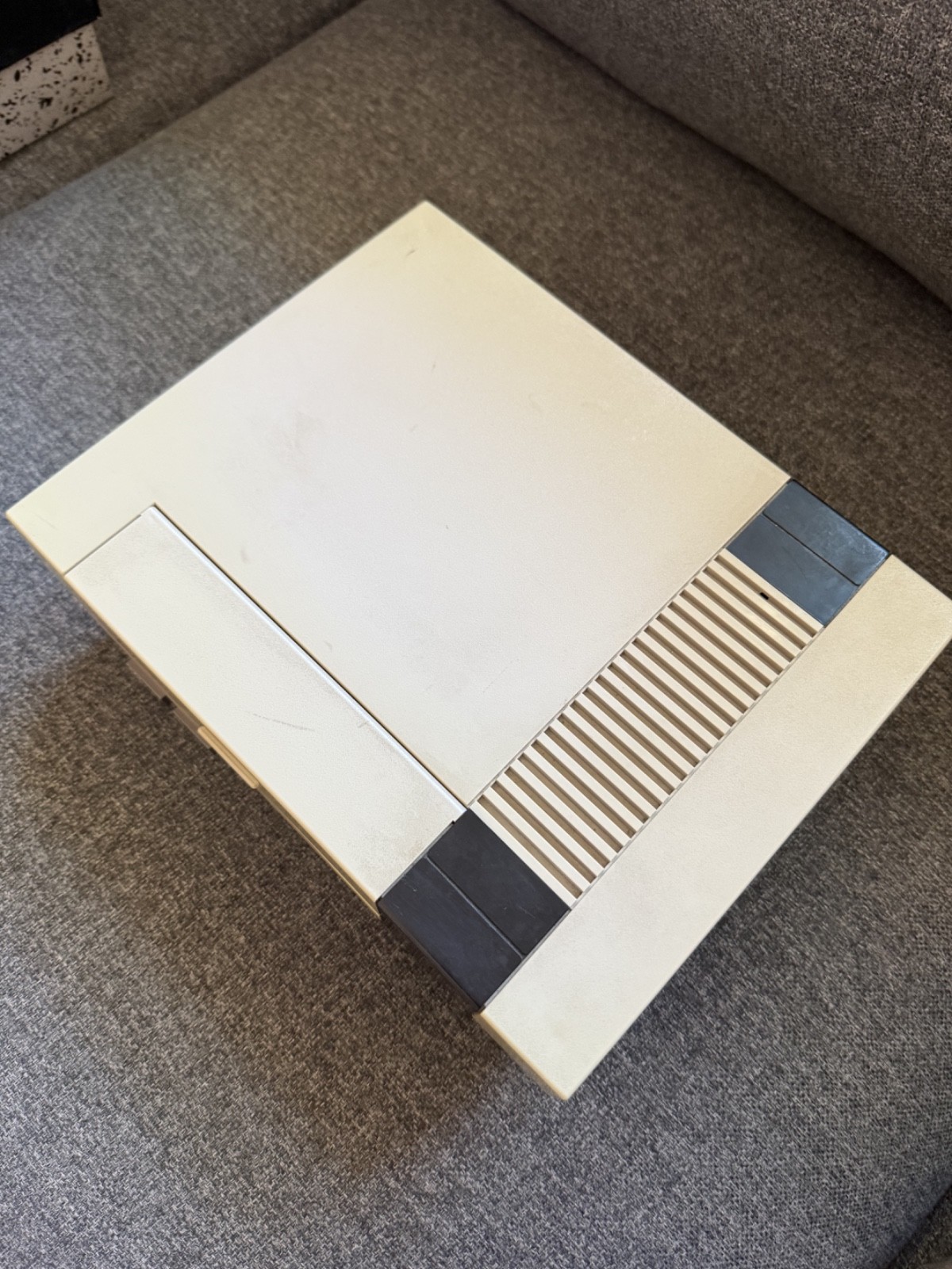 Nintendo NES-001 Console, Zapper, Max Controller w/ Box, 8 games Bundle