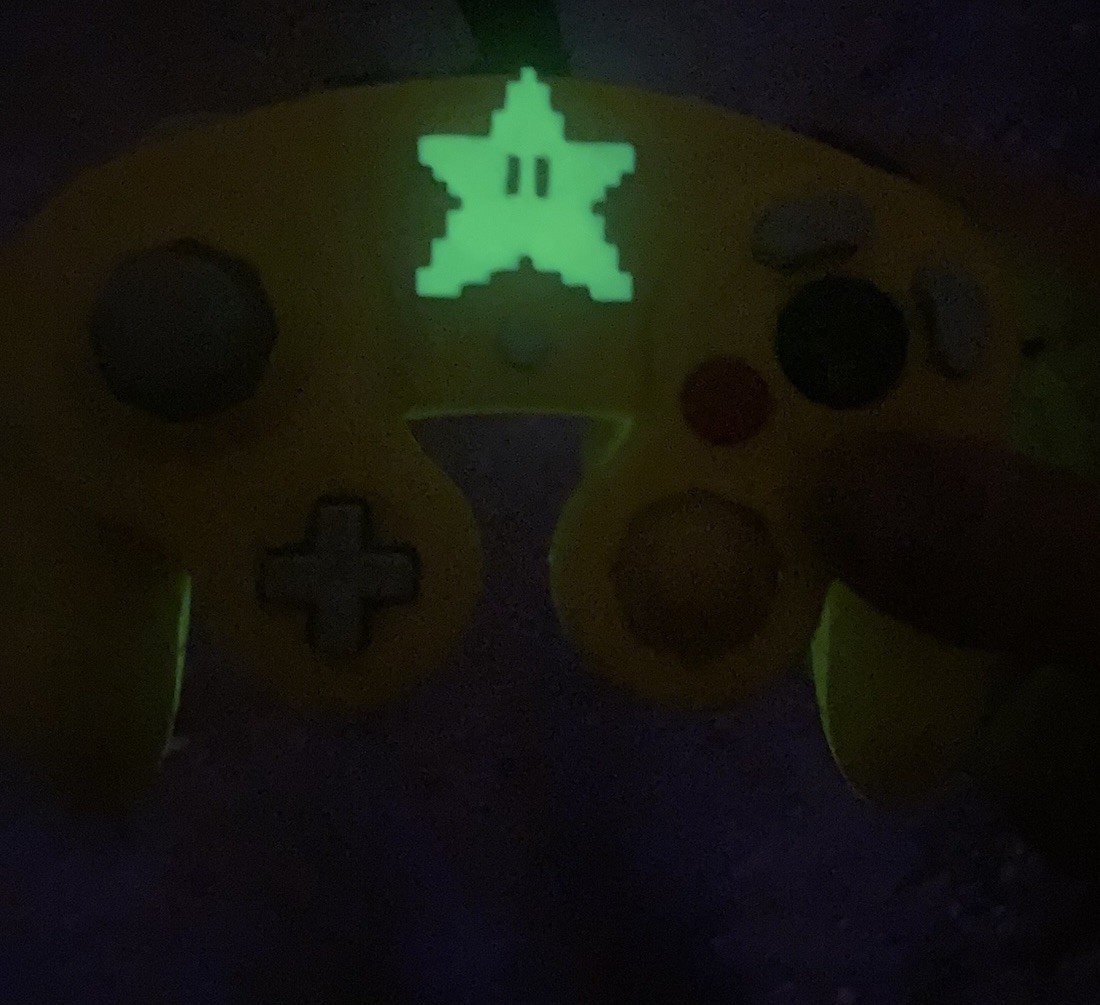 Nintendo GameCube Controller – Glow In The Dark/Yellow/Clear Yellow