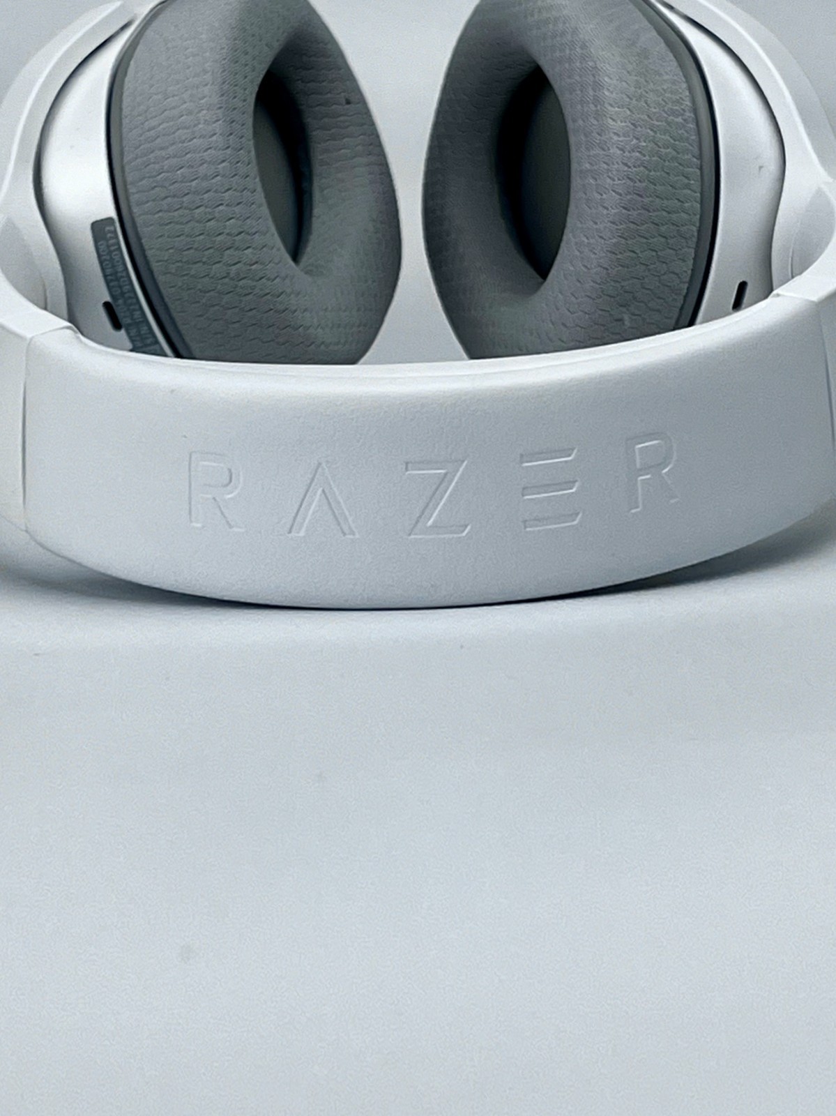 Razer Barracuda X Wireless Bluetooth Gaming Headset Mercury White – Headset only