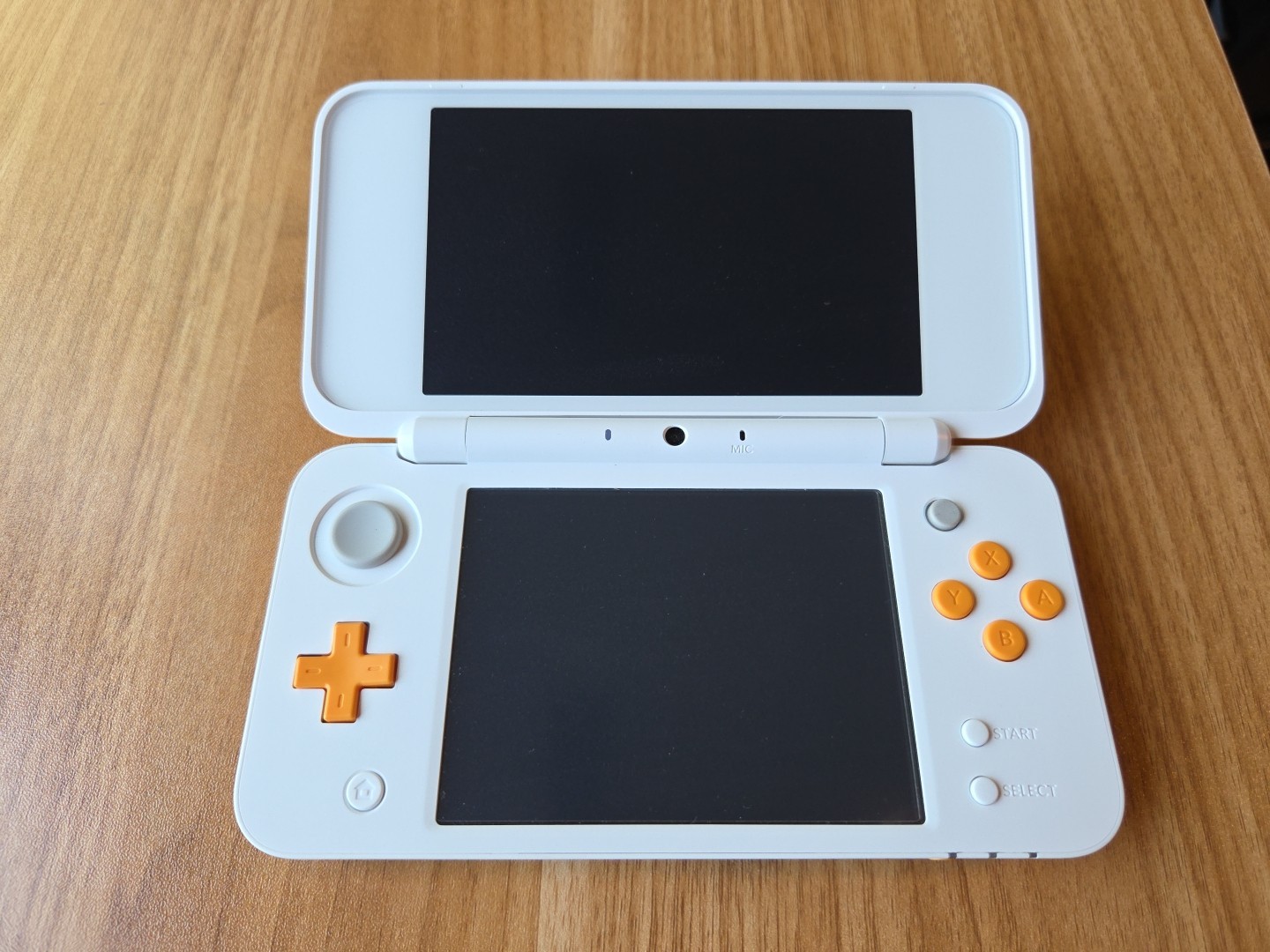 New Nintendo 2DS LL/XL White & Orange Japan Region – USA Seller