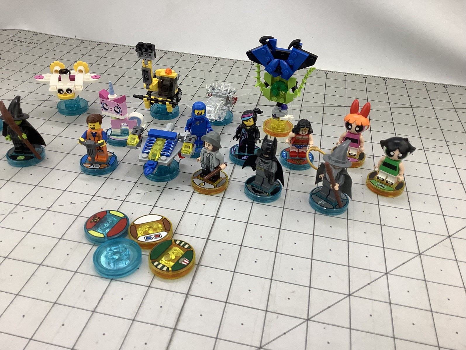 LEGO Dimensions Mixed Lot Minifigures & Vehicles