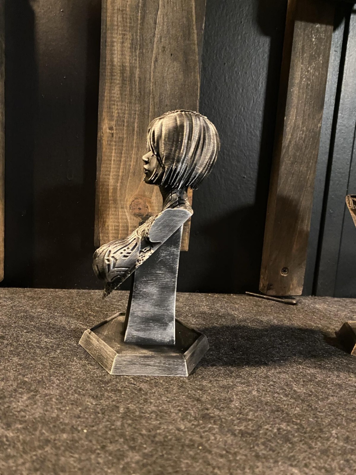 Halo Cortana Statue 6in