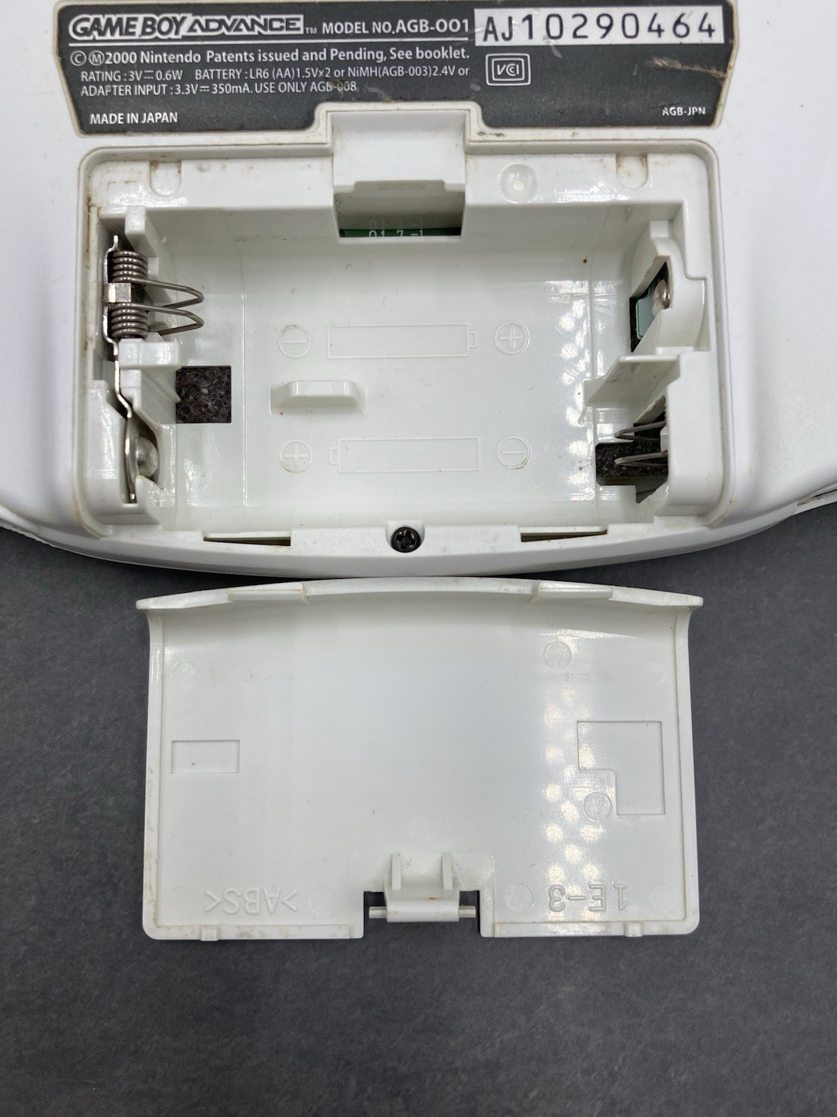 Nintendo Game Boy Advance AGB-001 Console White tested 0707-405