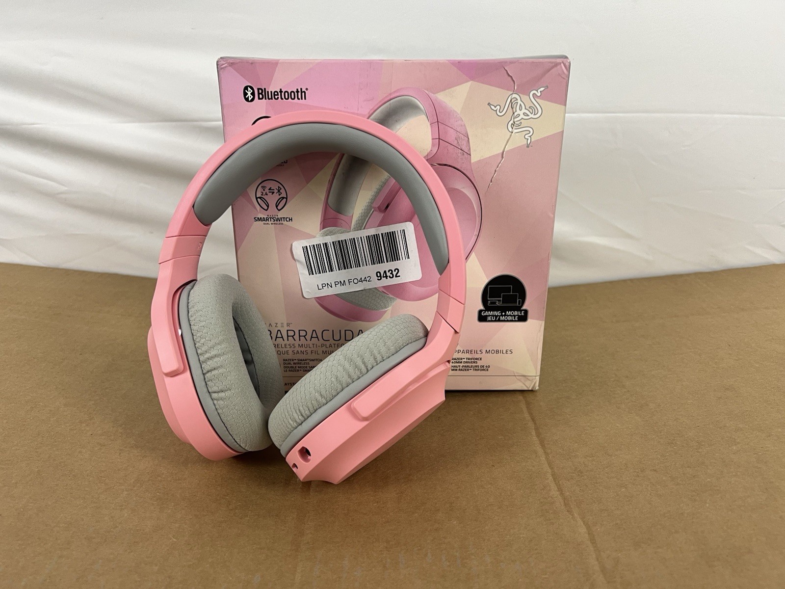 Razer Barracuda X Quartz Edition Wireless Bluetooth Over-Ear Headset – Pink