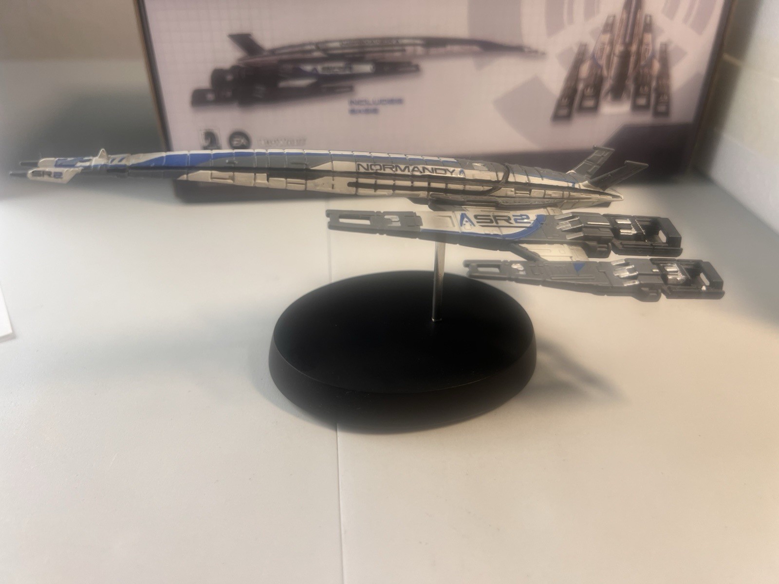 Dark Horse Mass Effect Alliance Normandy SR-2 Ship Replica Statue Original 2014
