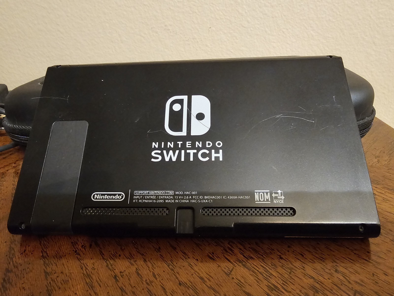 Nintendo Switch Console HAC-001 w/ Accessories – USED GOOD CONDITION