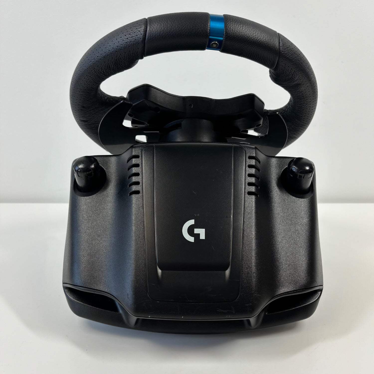 Logitech G923 Racing Wheel and Pedals Racing Wheel for PS5/PS4/PC WU0006