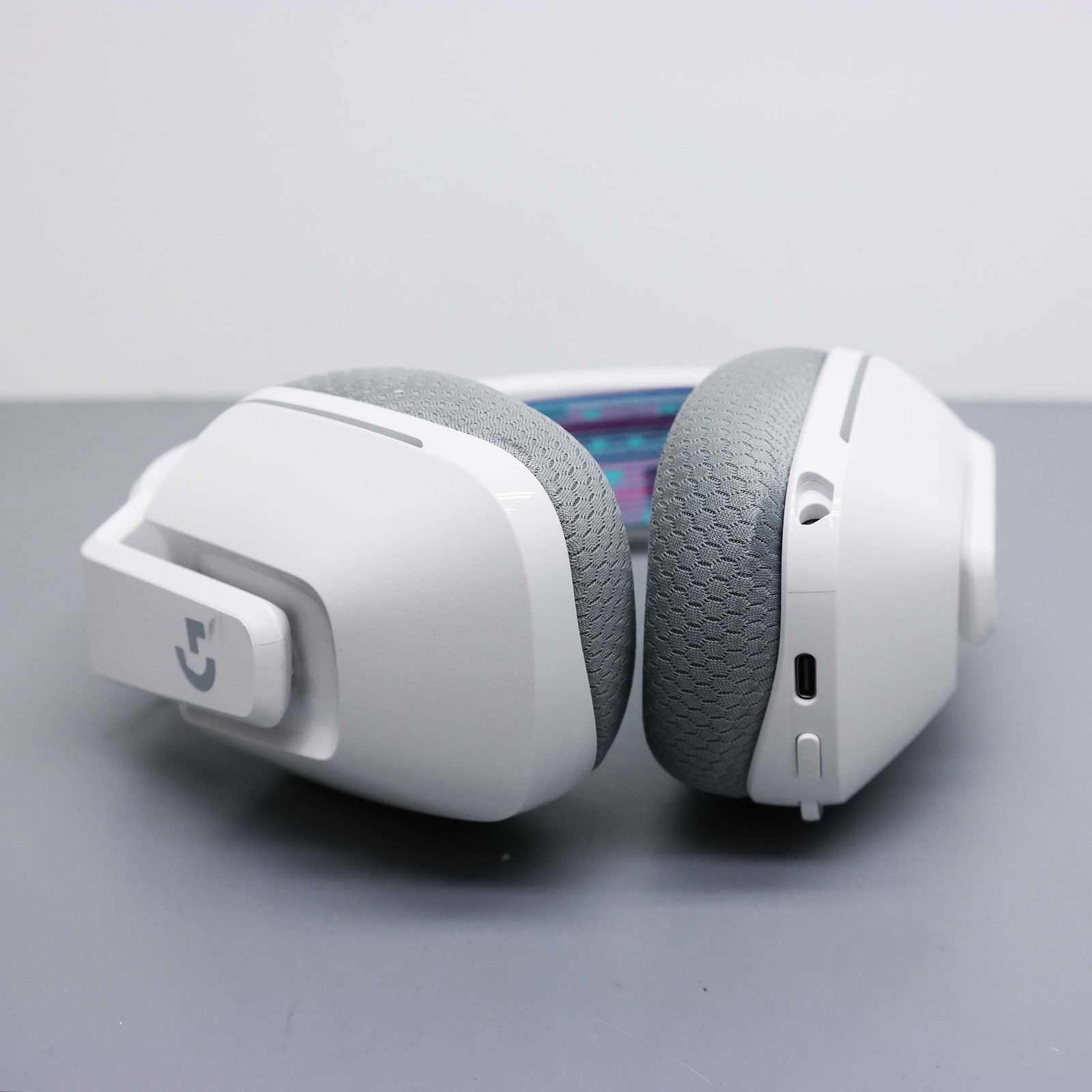 Logitech G733 LIGHTSPEED Wireless Gaming Headset for PS4, PC – White NO DONGLE