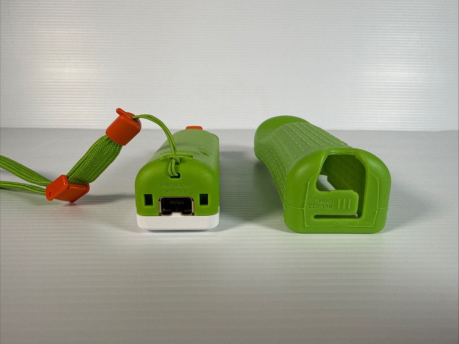 Yoshi Edition Motion Plus Remote Controller Nintendo Wii OEM, Tested Working