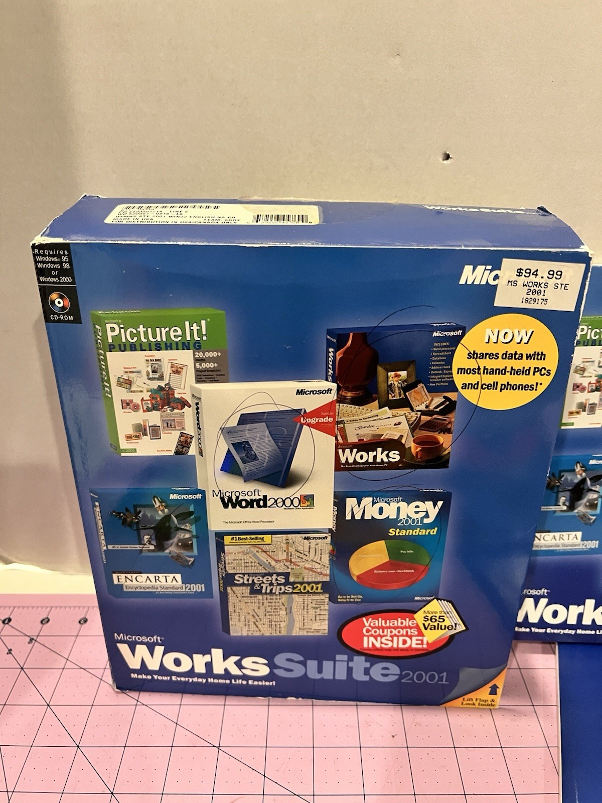 Microsoft Works Suite 2001 Word 2000, Picture It, Encarta, Money BIG BOX CIB KEY