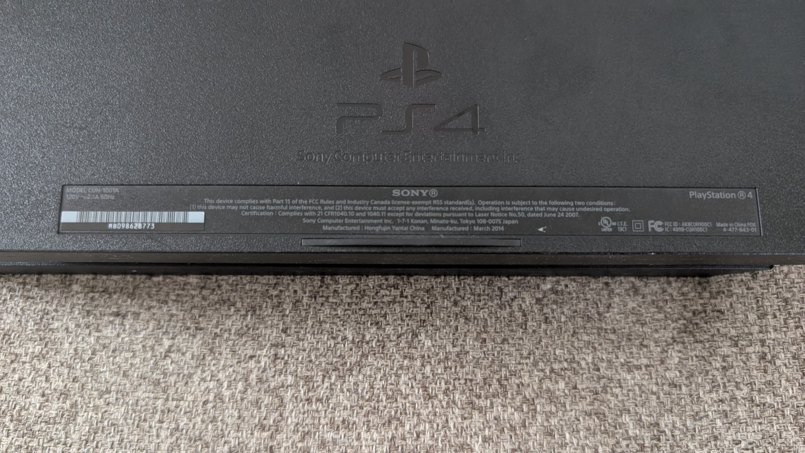 Sony PlayStation 4 500GB Console PS4 w/ Games Bundle READ