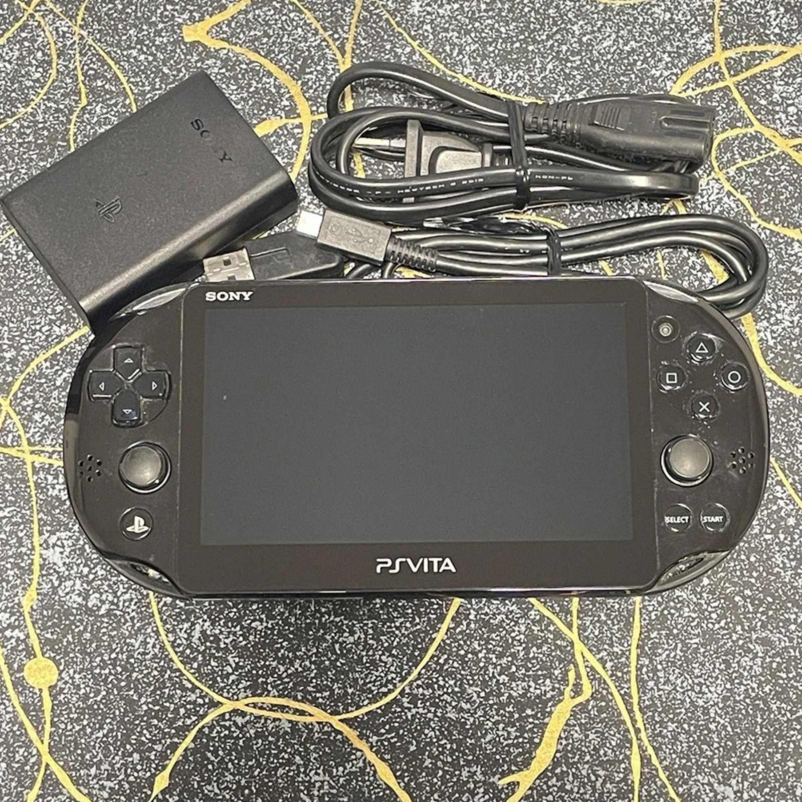 PS Vita PCH-2000 Black Console Very Good Condition w/ Genuine Sony JP Charger