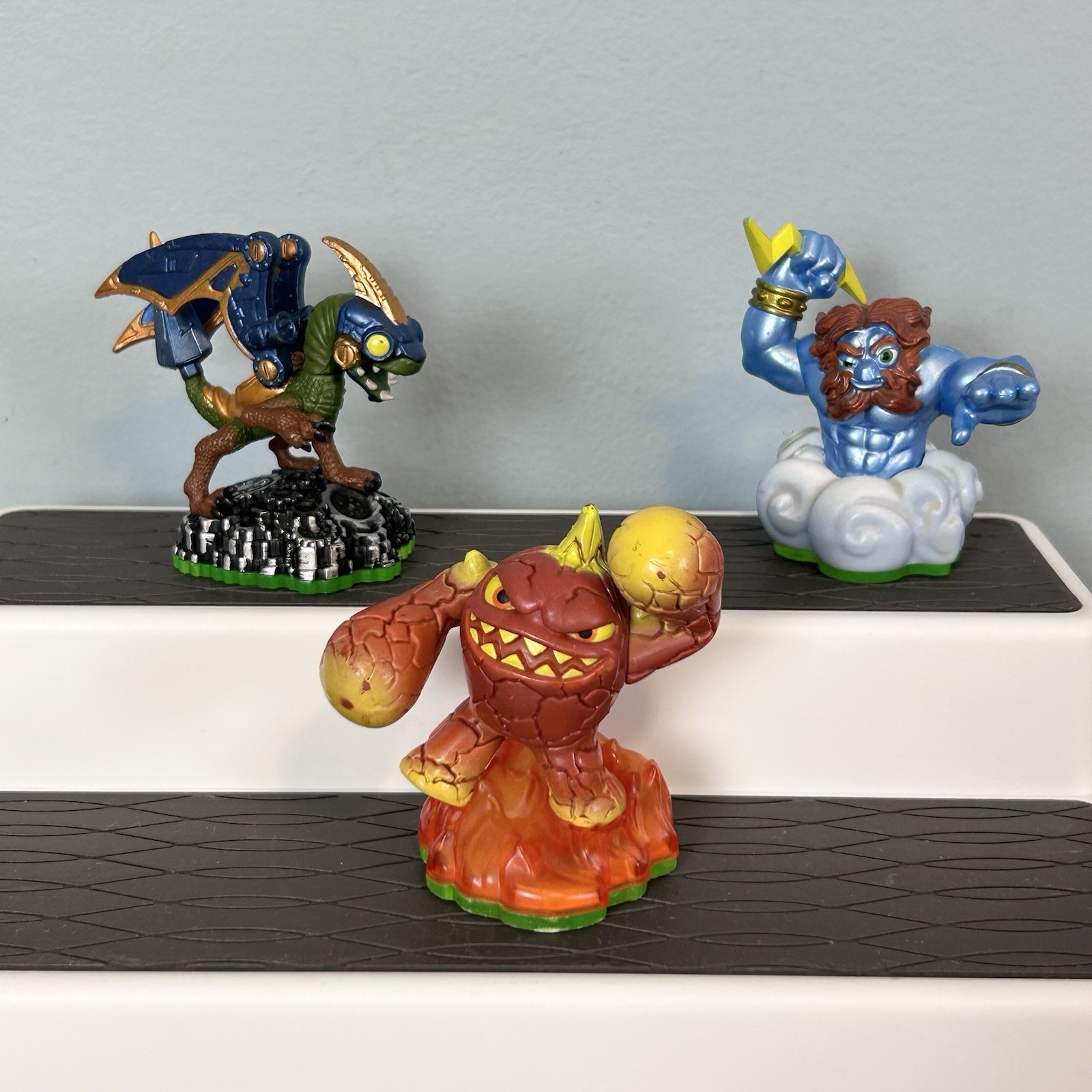 Skylanders Spyros Adventure & Super Chargers Mixed Lot Of 24 Figures